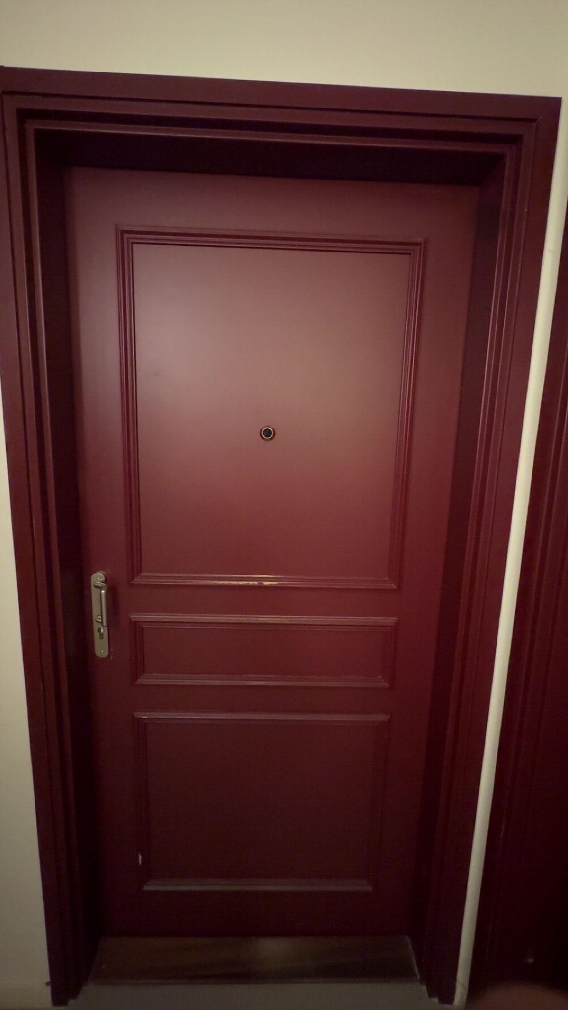 Vue extérieure de l'œilleton connecté